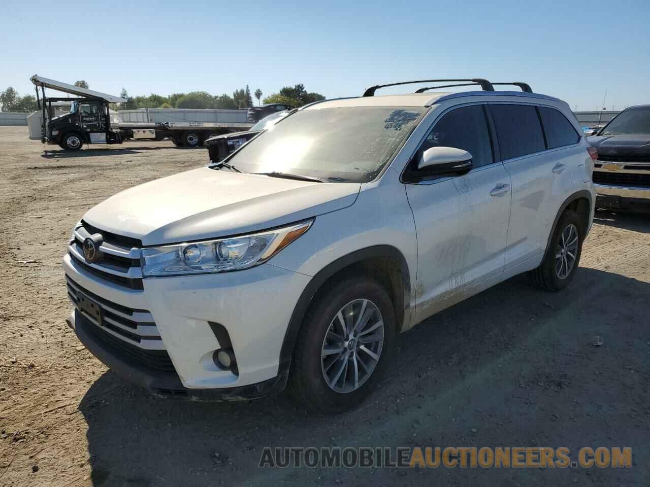 5TDKZRFHXHS525639 TOYOTA HIGHLANDER 2017