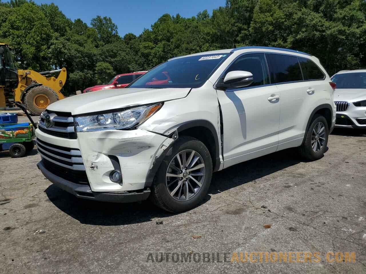 5TDKZRFHXHS526256 TOYOTA HIGHLANDER 2017