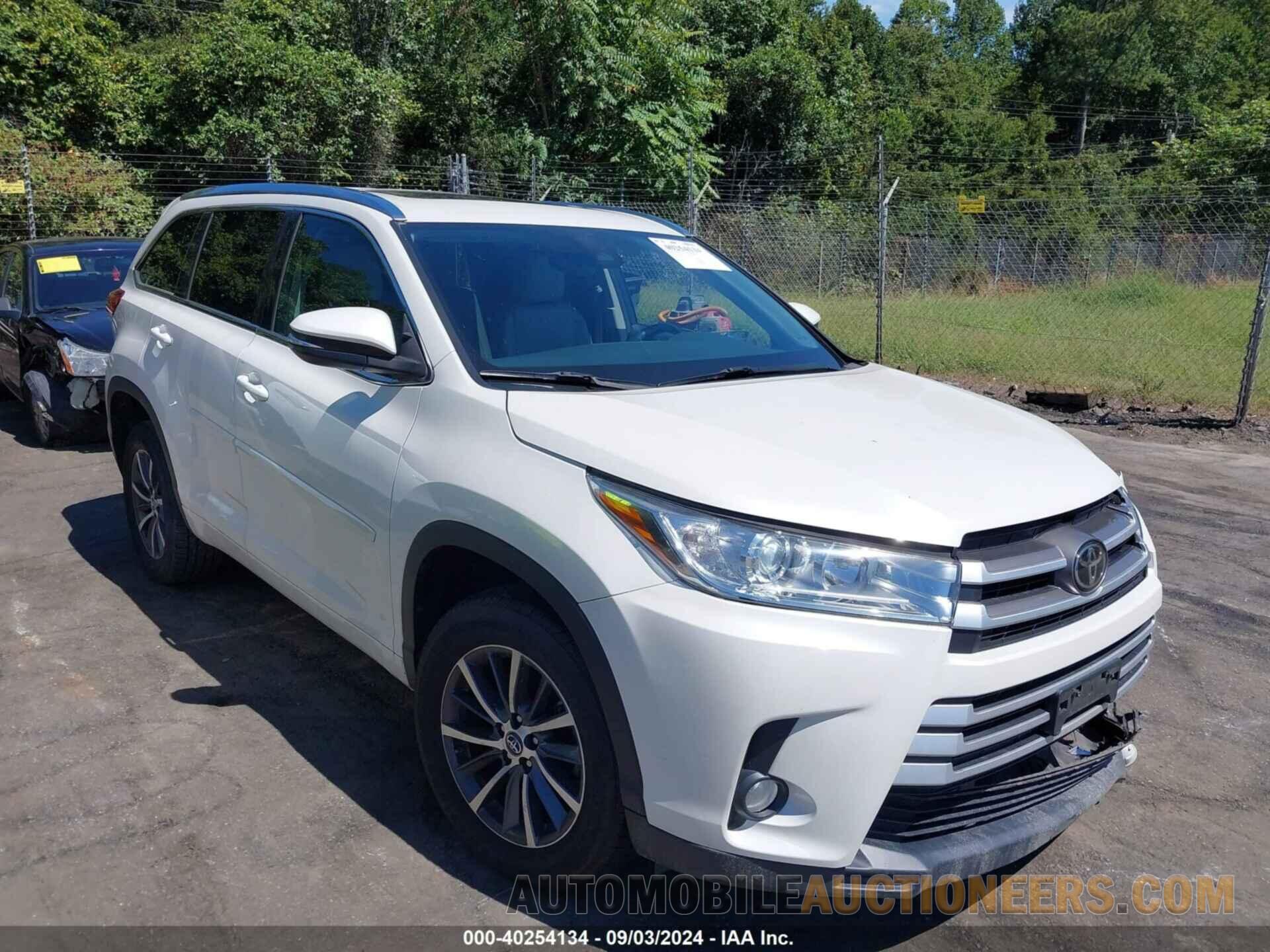 5TDKZRFHXJS534945 TOYOTA HIGHLANDER 2018