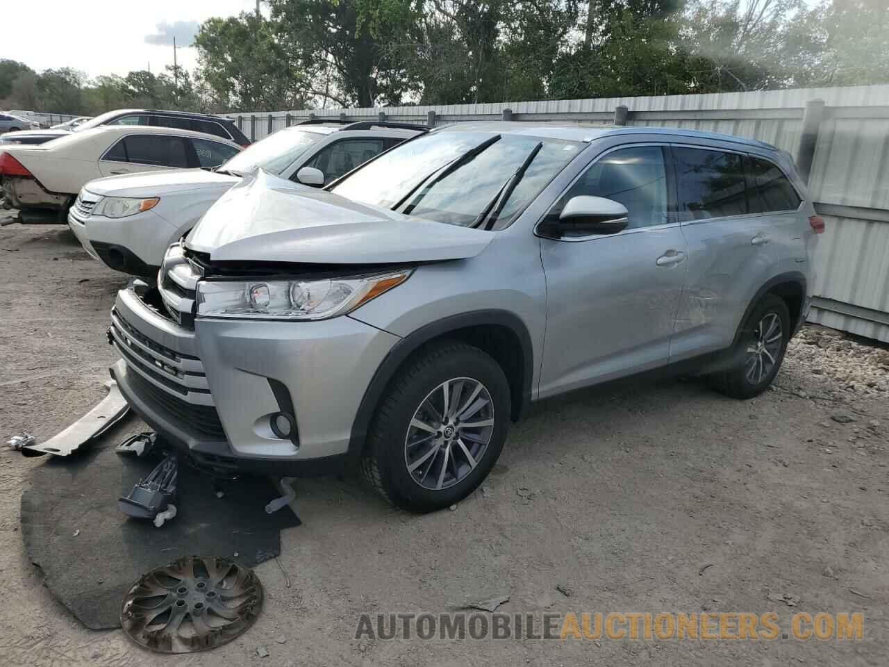 5TDKZRFHXKS307983 TOYOTA HIGHLANDER 2019