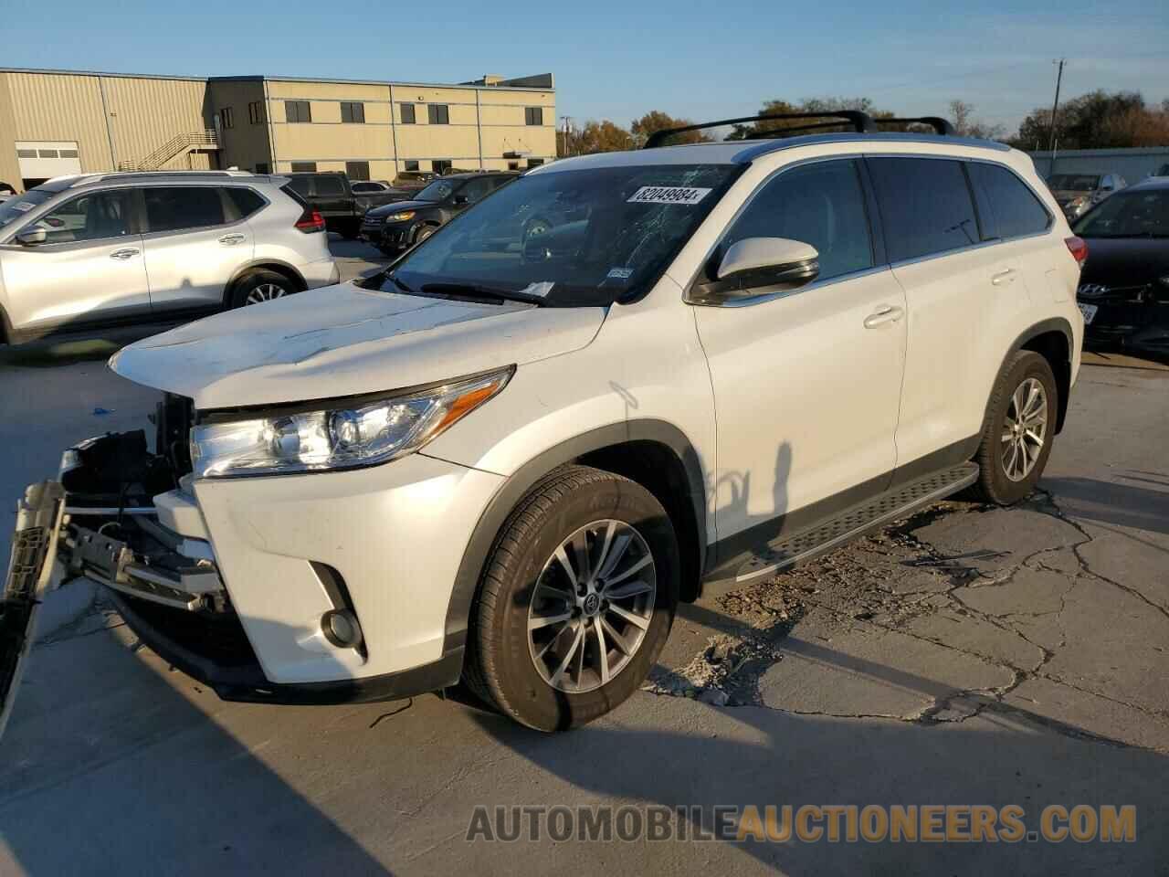 5TDKZRFHXKS334794 TOYOTA HIGHLANDER 2019