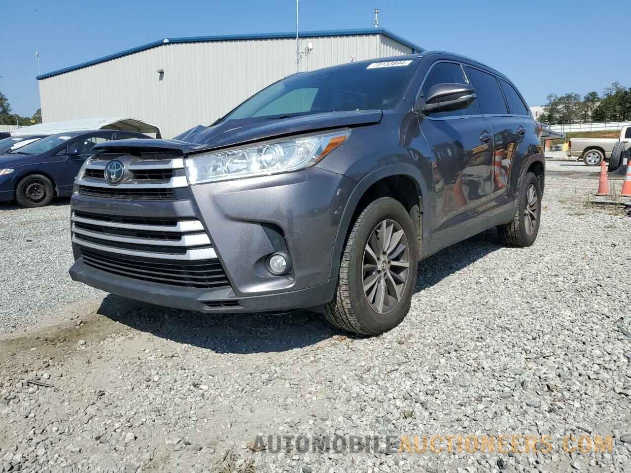 5TDKZRFHXKS555523 TOYOTA HIGHLANDER 2019