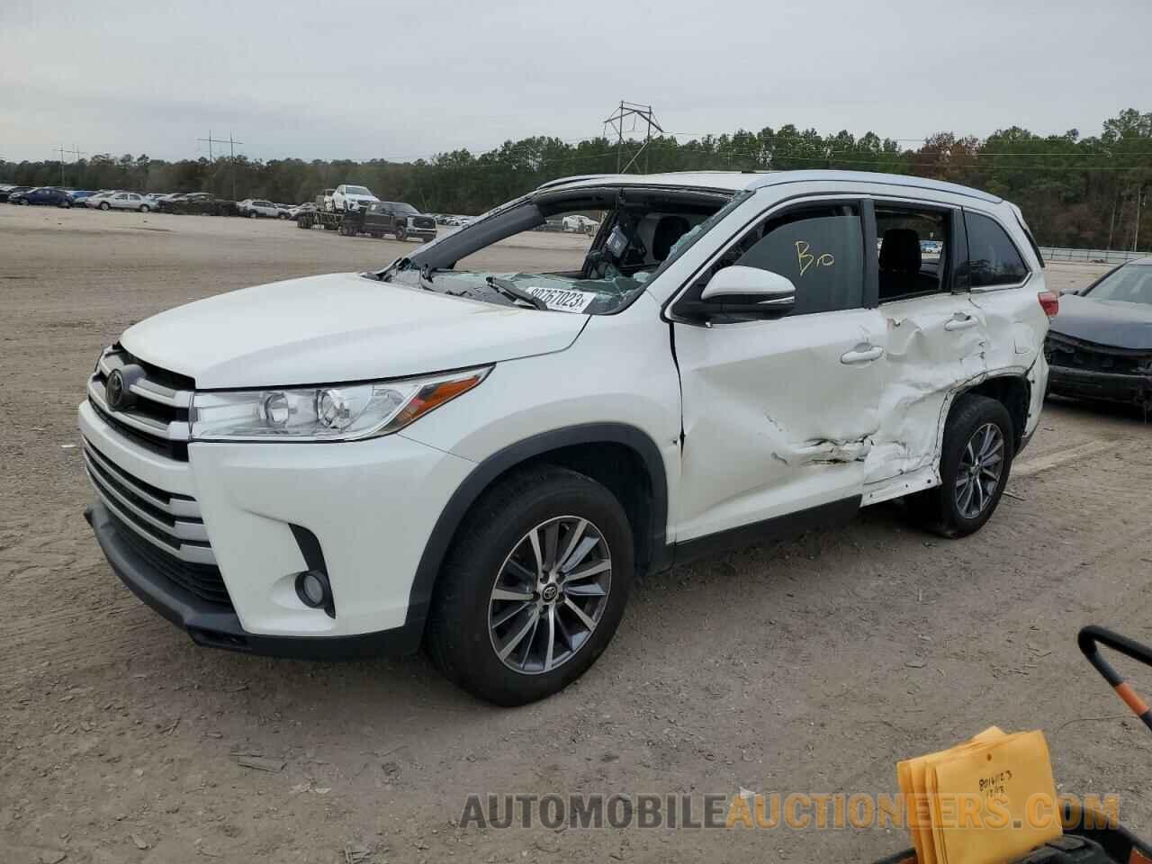 5TDKZRFHXKS557532 TOYOTA HIGHLANDER 2019