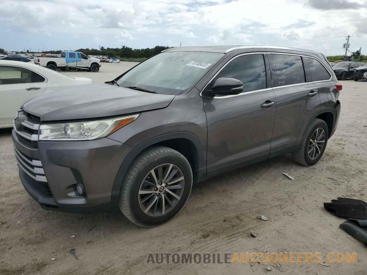 5TDKZRFHXKS557742 TOYOTA HIGHLANDER 2019