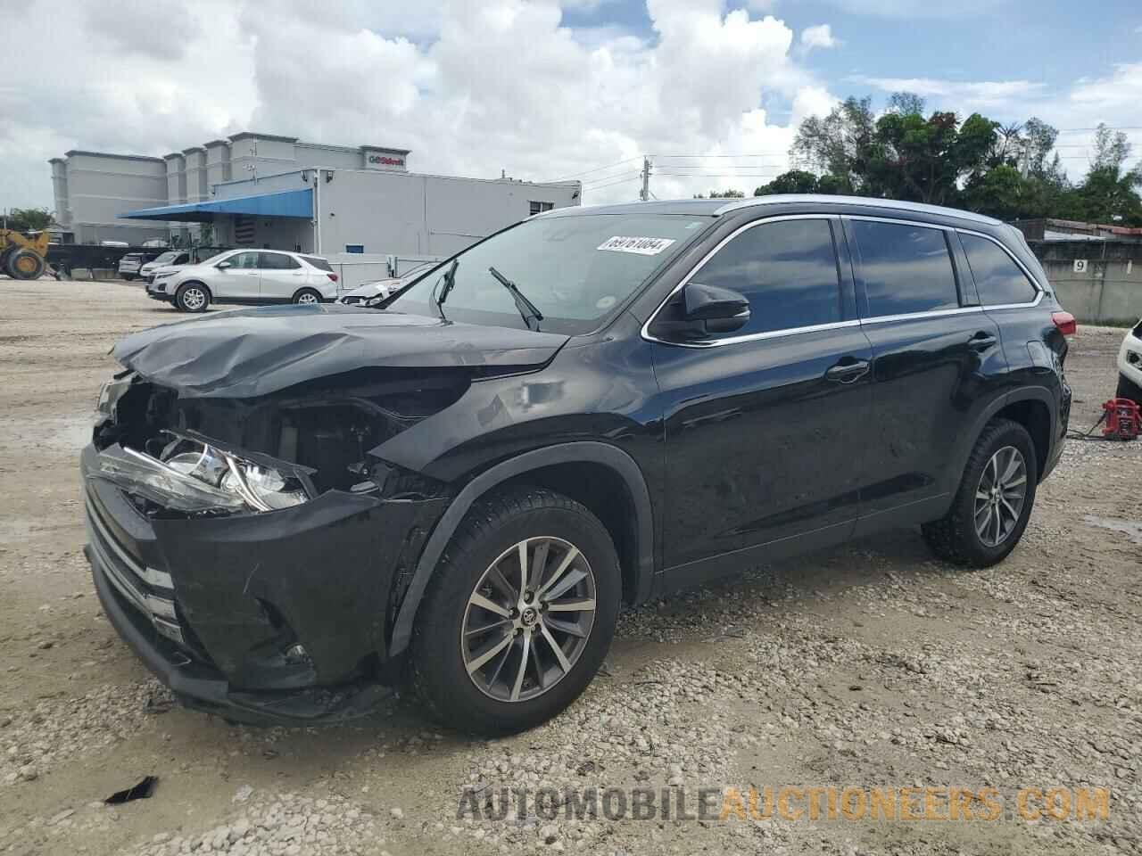 5TDKZRFHXKS564058 TOYOTA HIGHLANDER 2019