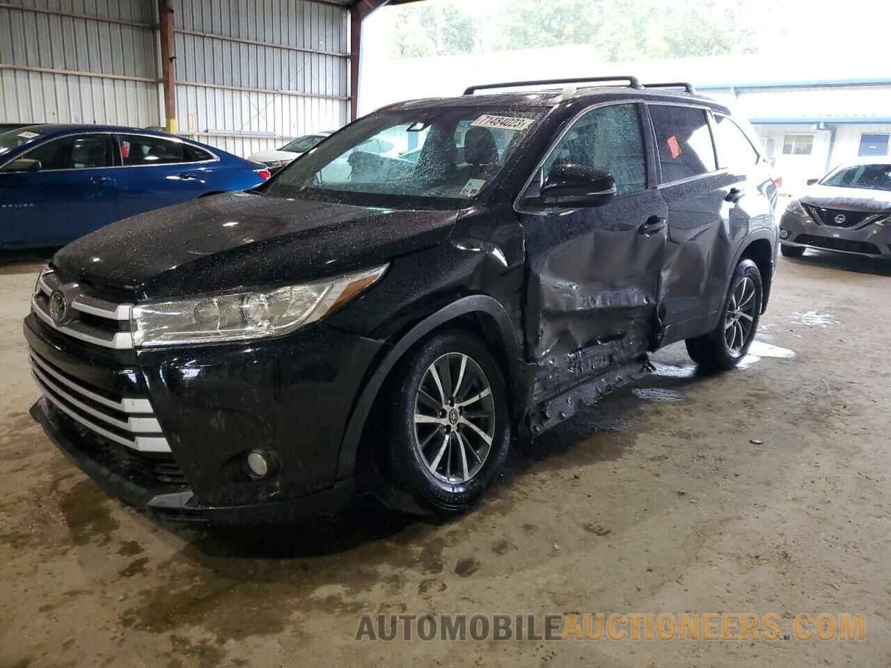 5TDKZRFHXKS570040 TOYOTA HIGHLANDER 2019