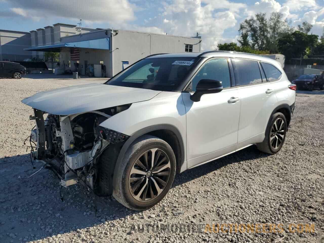 5TDLZRAH6NS095132 TOYOTA HIGHLANDER 2022