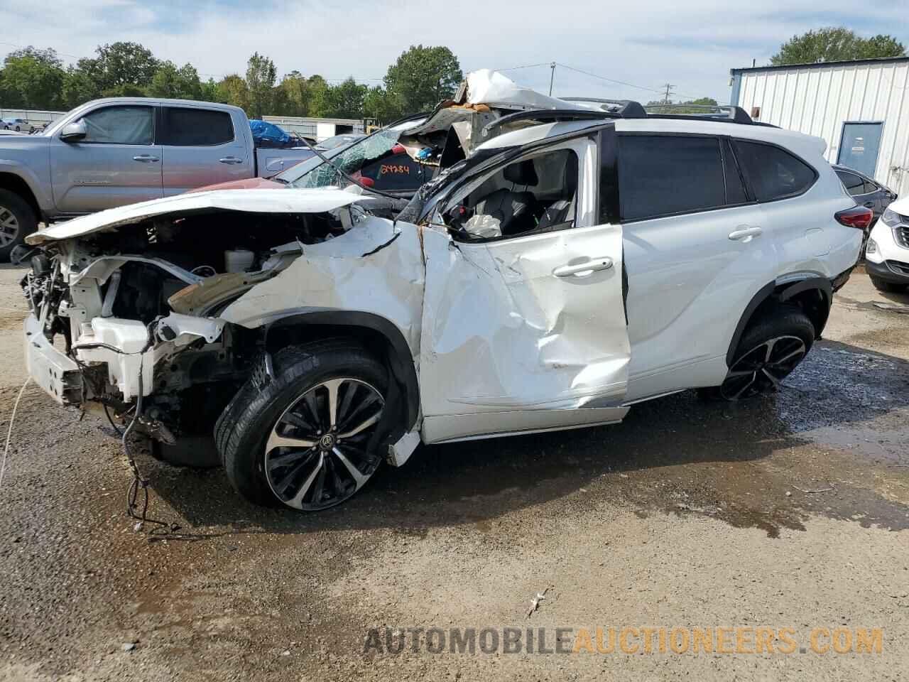 5TDLZRAH9NS122775 TOYOTA HIGHLANDER 2022