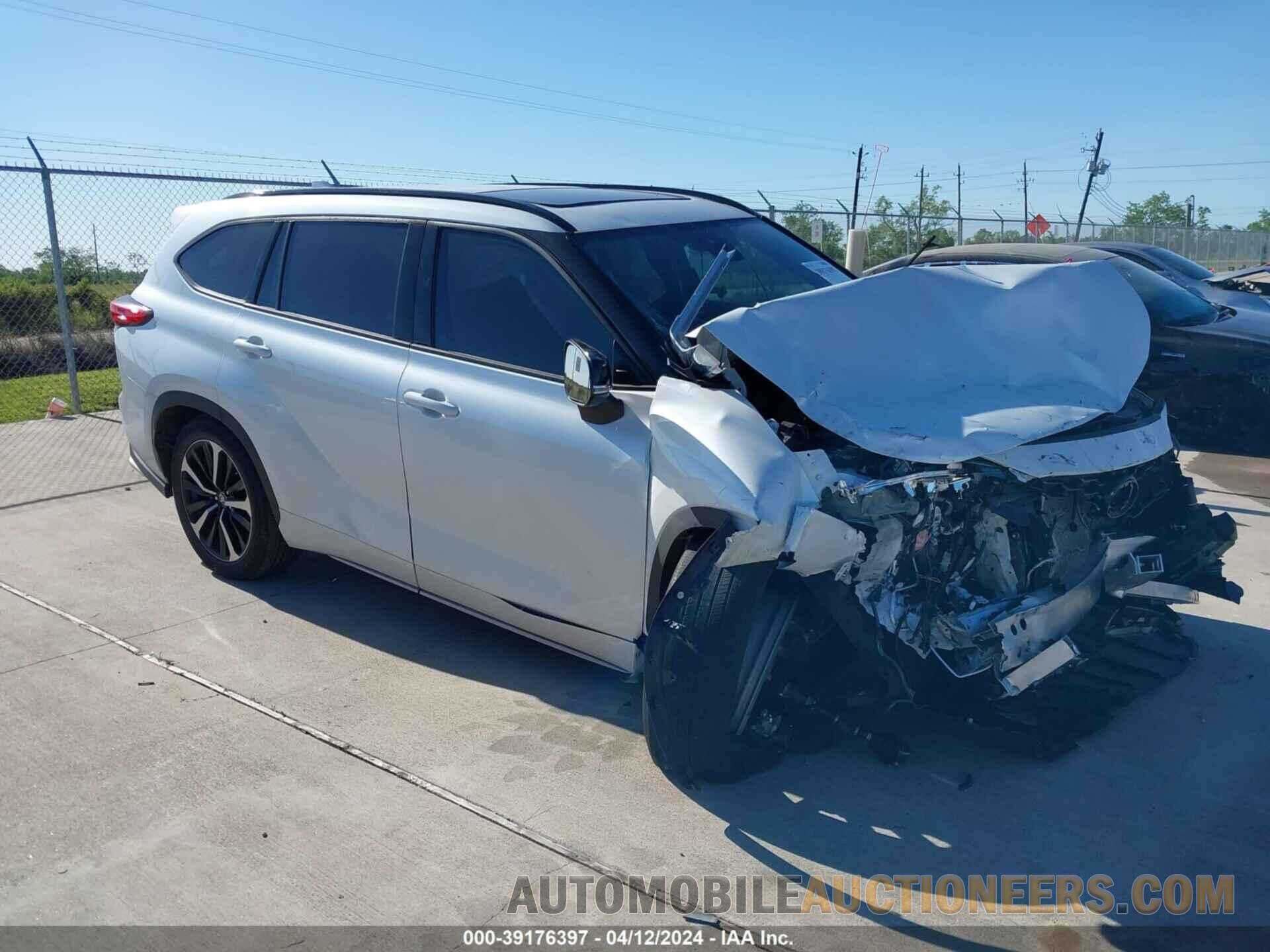 5TDLZRAHXNS096526 TOYOTA HIGHLANDER 2022