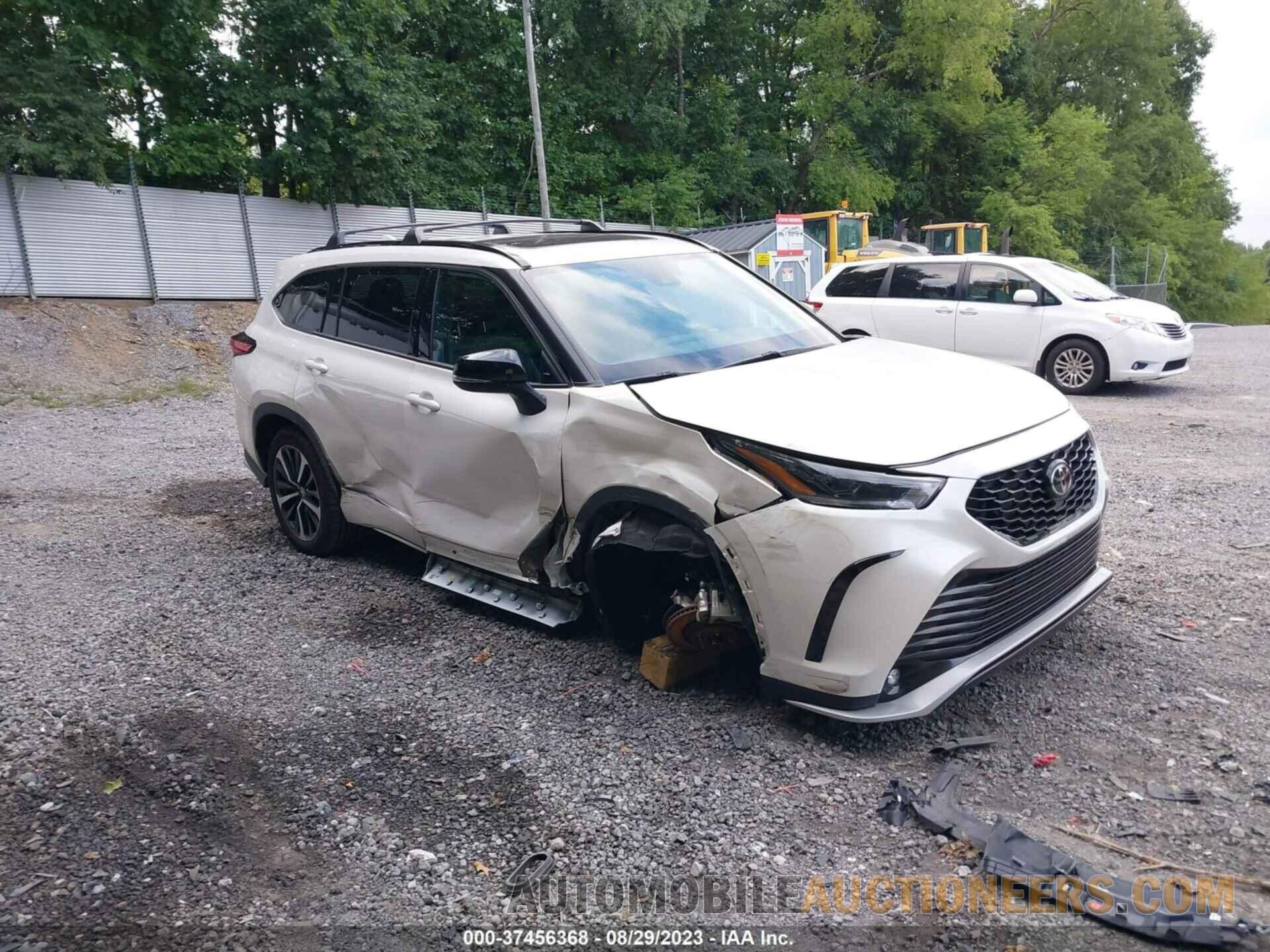 5TDLZRBH1MS128762 TOYOTA HIGHLANDER 2021