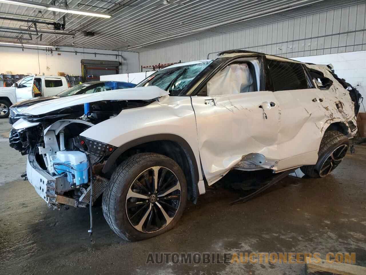 5TDLZRBH1NS216292 TOYOTA HIGHLANDER 2022