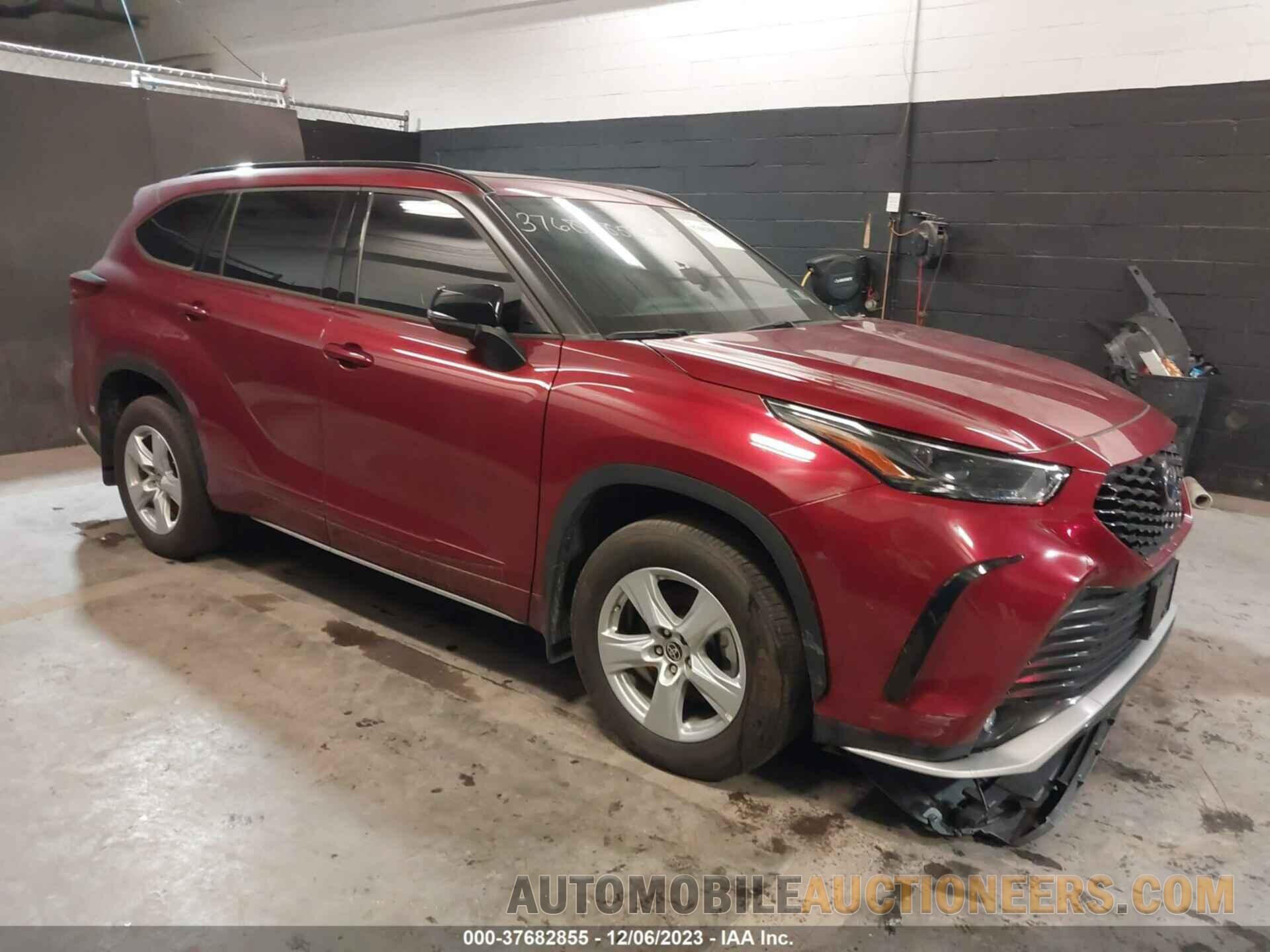 5TDLZRBH1NS243119 TOYOTA HIGHLANDER 2022