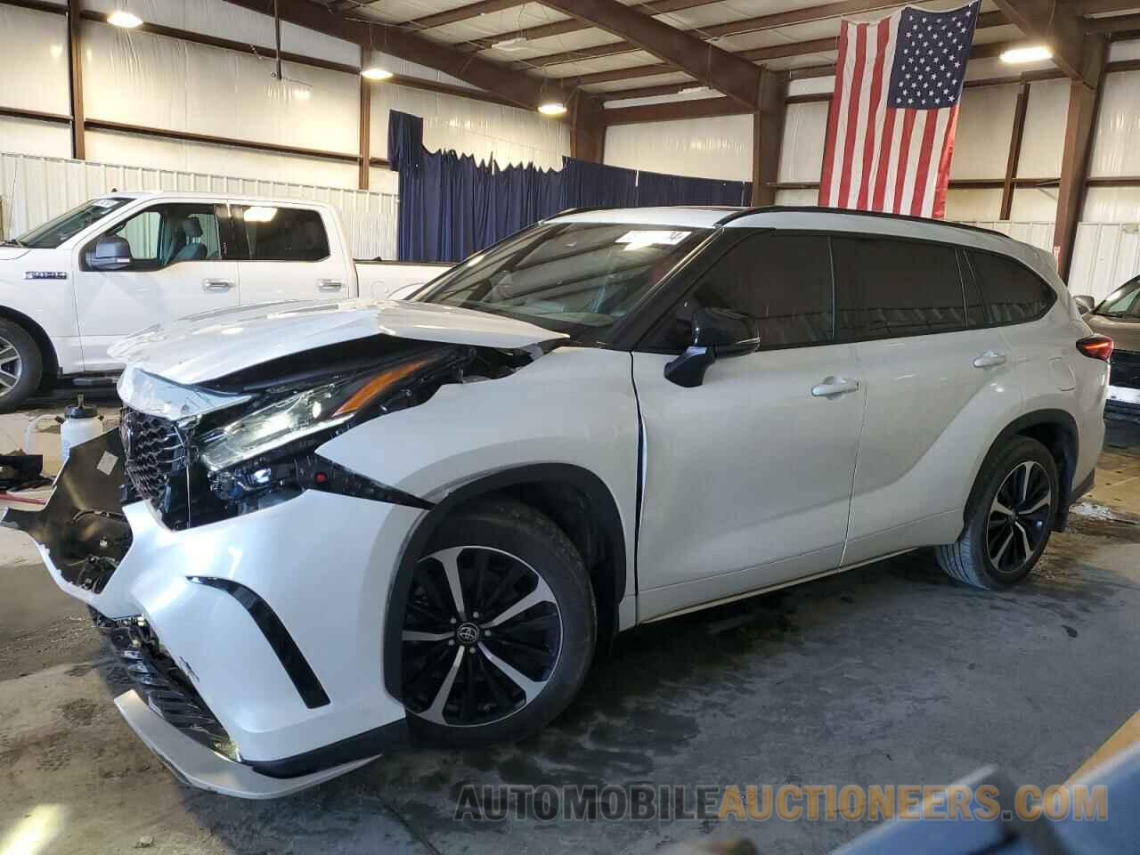 5TDLZRBH2NS248278 TOYOTA HIGHLANDER 2022