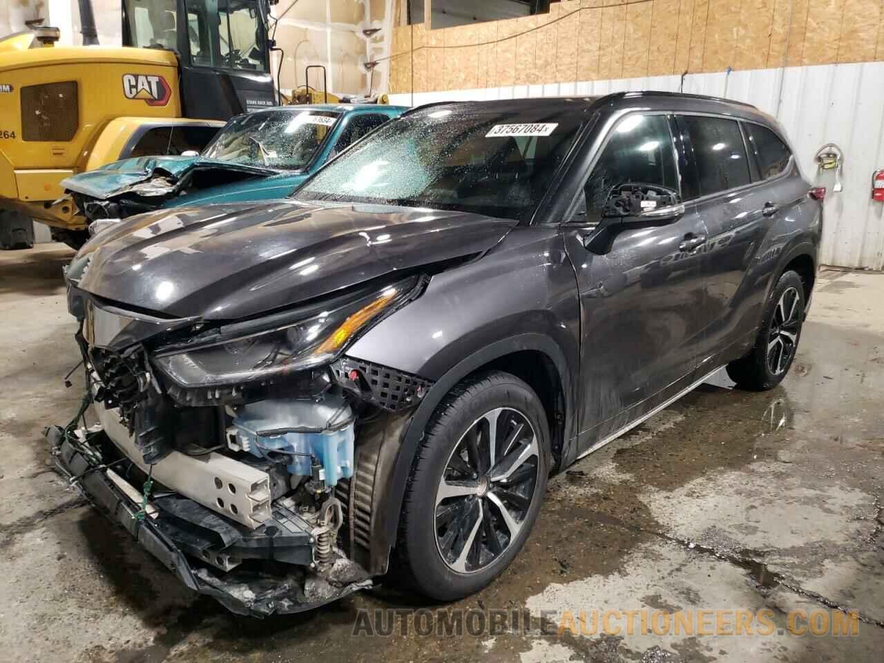 5TDLZRBH4NS205657 TOYOTA HIGHLANDER 2022