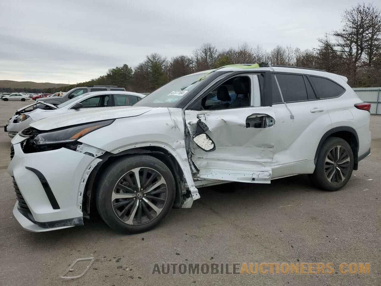 5TDLZRBH5NS187525 TOYOTA HIGHLANDER 2022