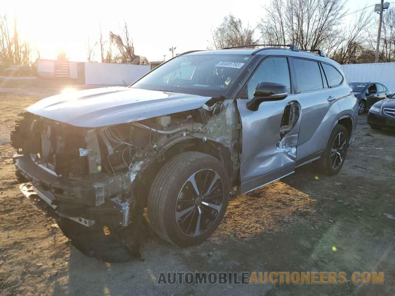 5TDLZRBH6MS160235 TOYOTA HIGHLANDER 2021