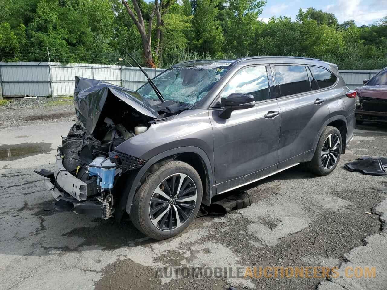 5TDLZRBHXNS221815 TOYOTA HIGHLANDER 2022