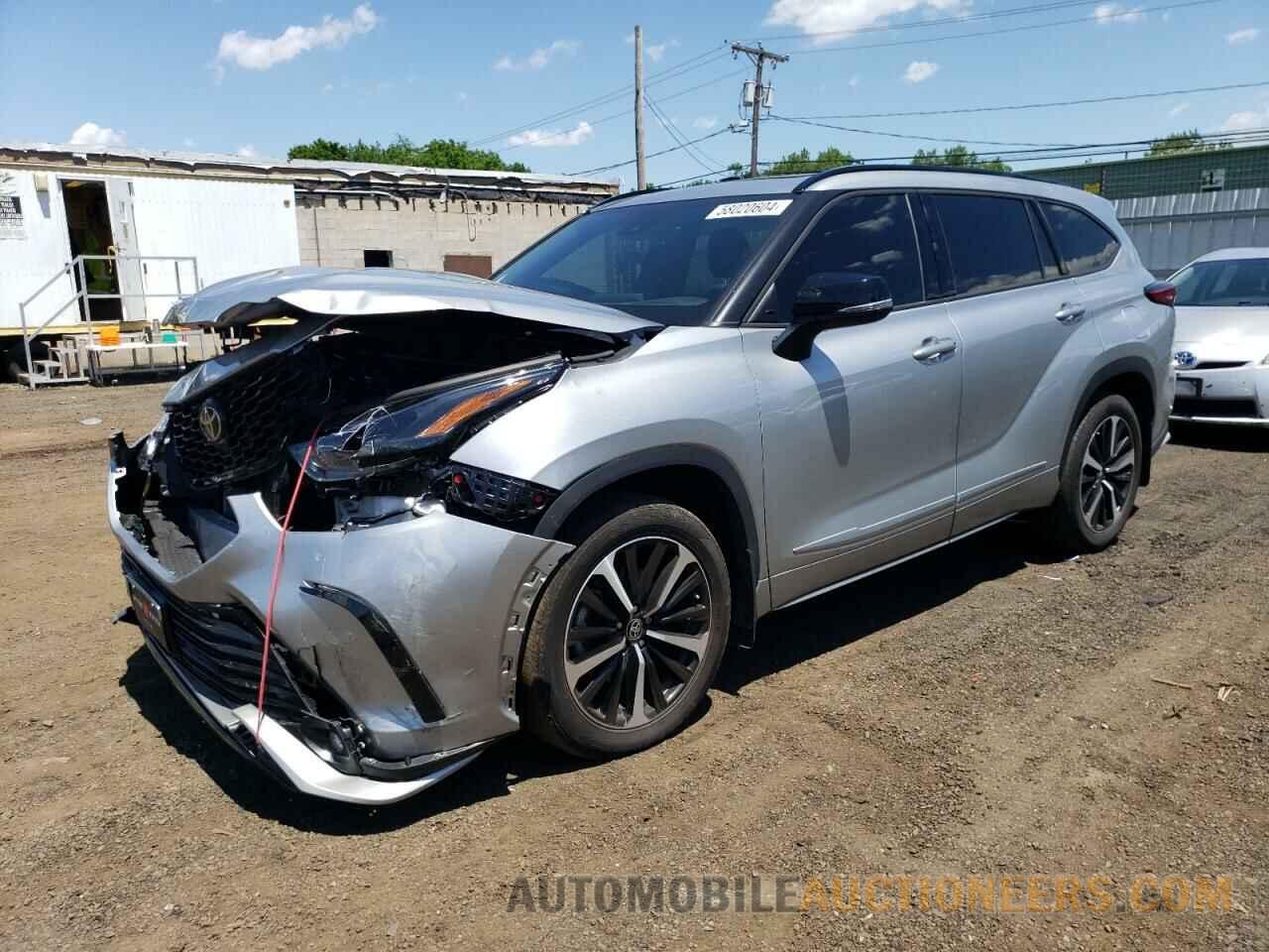 5TDLZRBHXNS240980 TOYOTA HIGHLANDER 2022