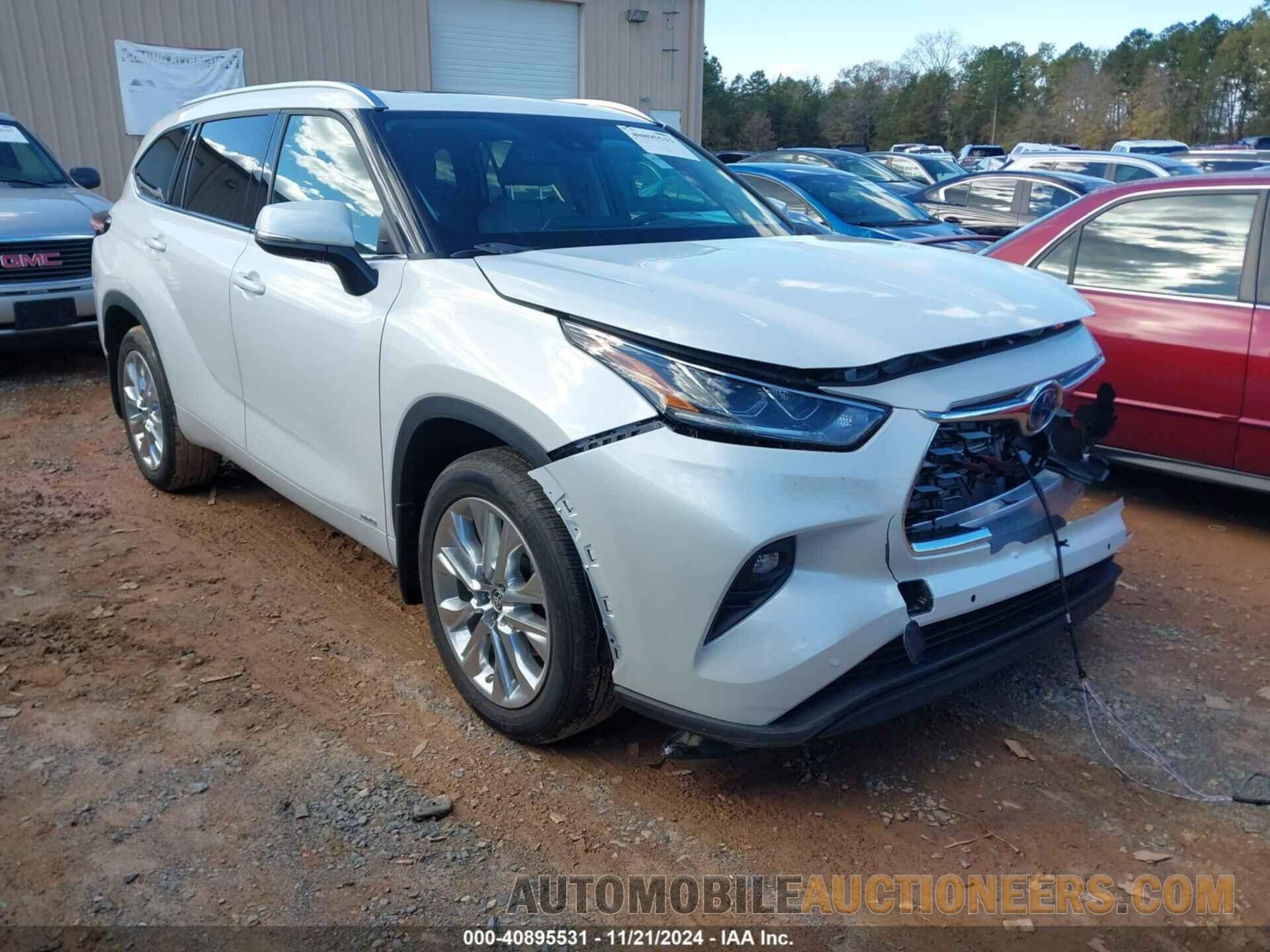 5TDXBRCH5RS614759 TOYOTA HIGHLANDER 2024