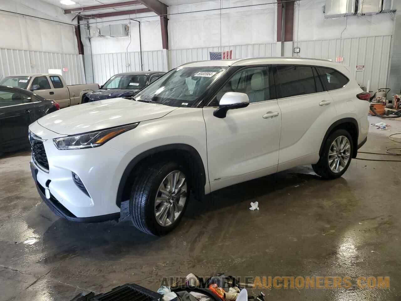 5TDXBRCHXNS537994 TOYOTA HIGHLANDER 2022