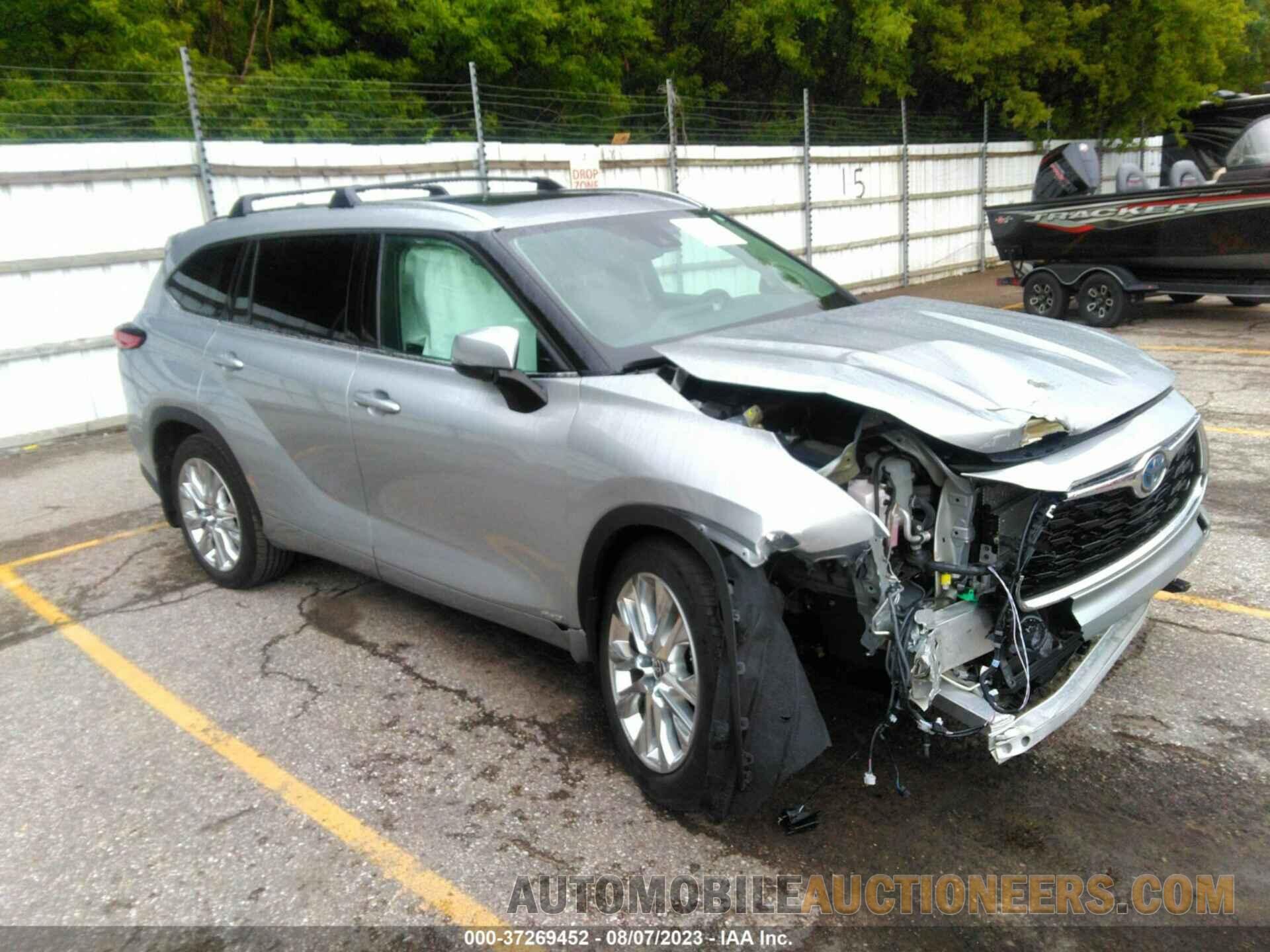 5TDXBRCHXNS541446 TOYOTA HIGHLANDER 2022