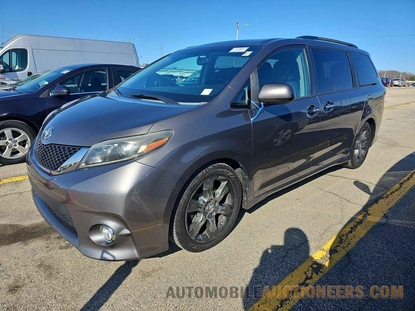 5TDXK3DC0FS569421 Toyota Sienna 2015