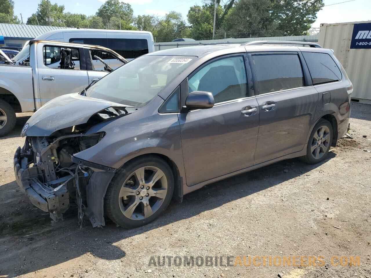 5TDXK3DC1FS563692 TOYOTA SIENNA 2015