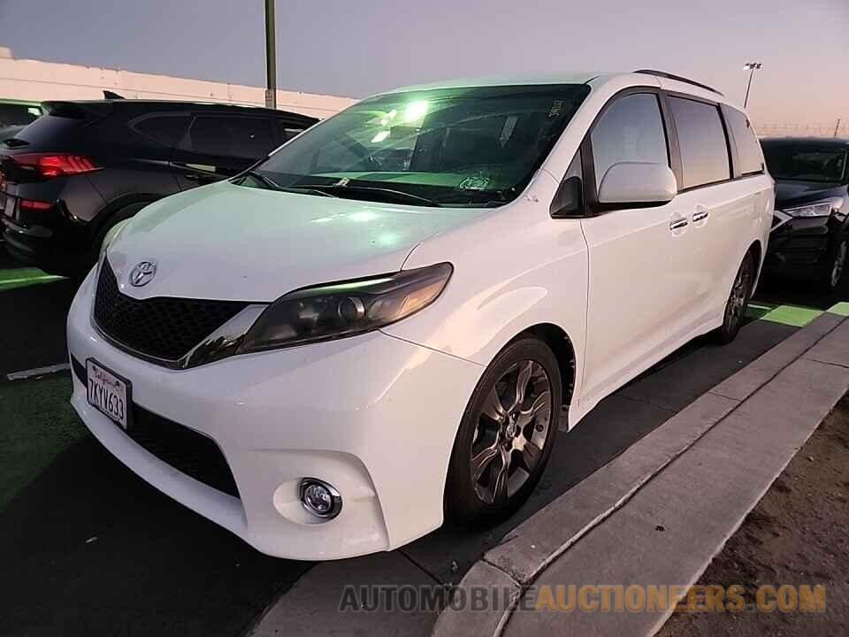 5TDXK3DC1FS585868 Toyota Sienna 2015