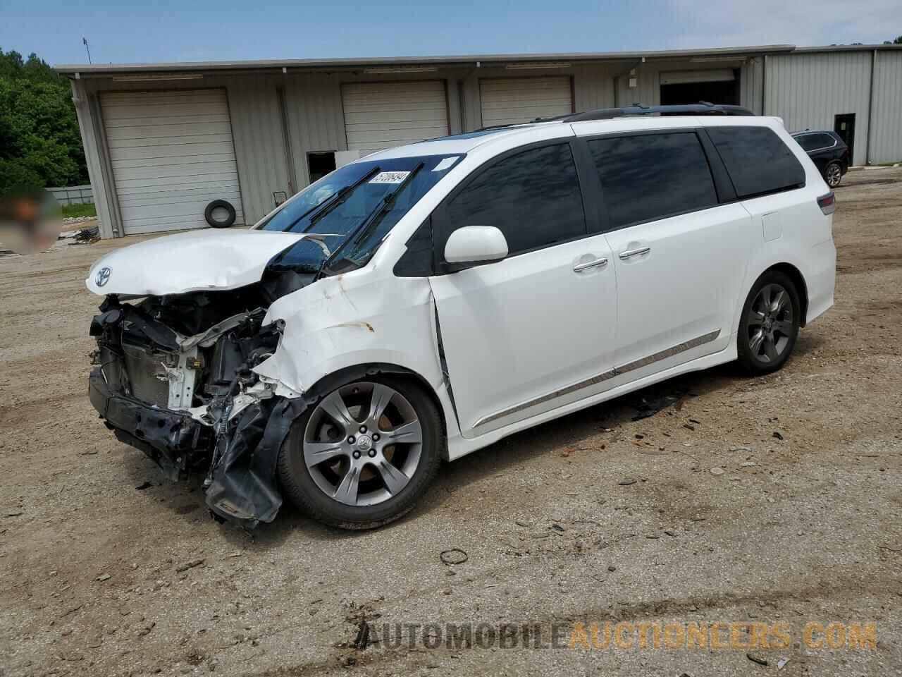 5TDXK3DC1FS641338 TOYOTA SIENNA 2015