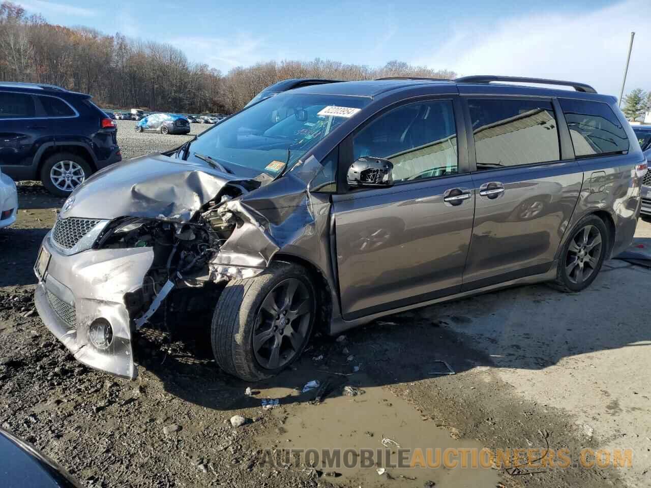 5TDXK3DC1FS661458 TOYOTA SIENNA 2015