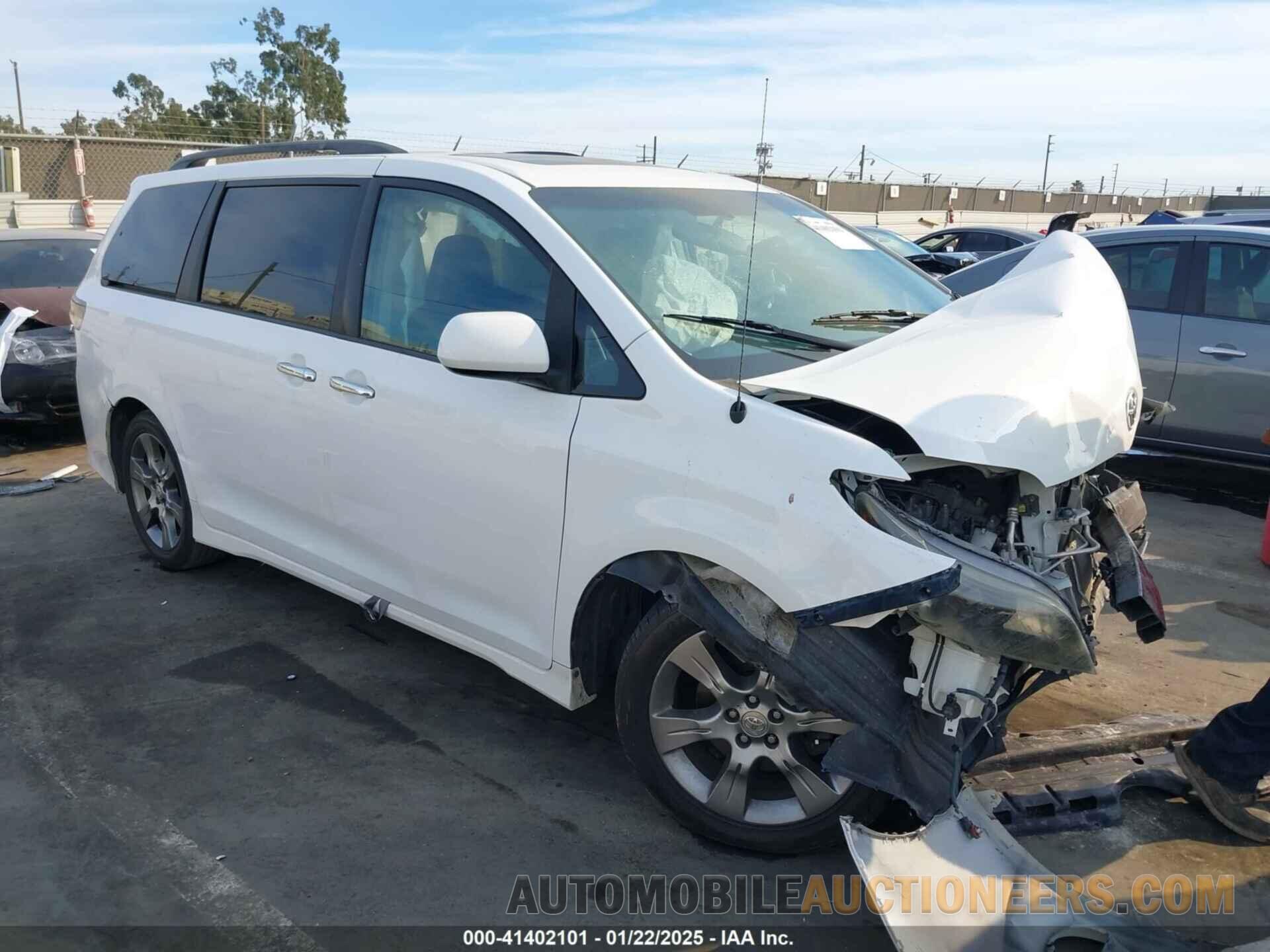 5TDXK3DC2ES472249 TOYOTA SIENNA 2014