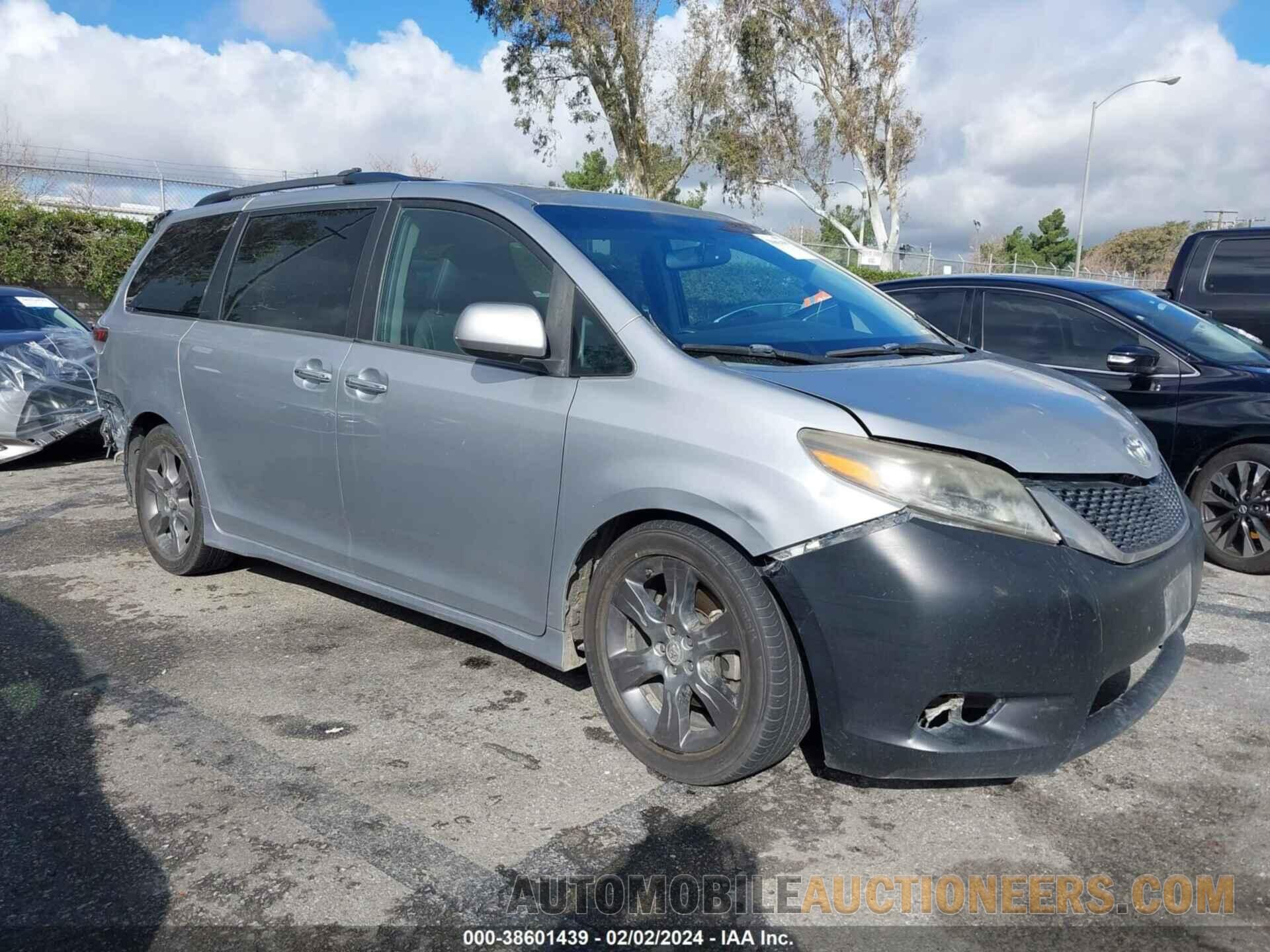 5TDXK3DC2FS609773 TOYOTA SIENNA 2015