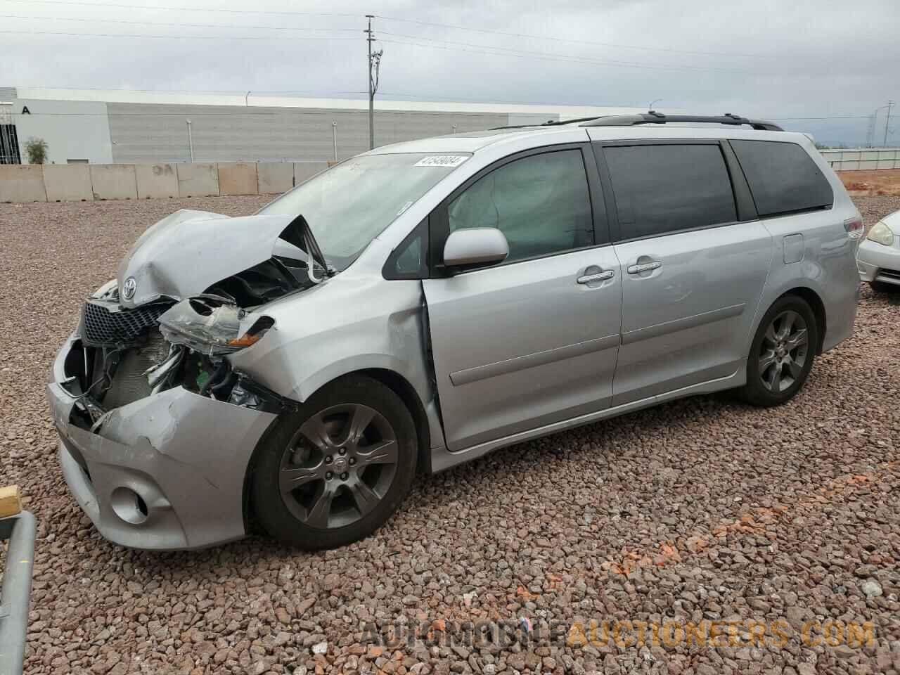 5TDXK3DC2FS683338 TOYOTA SIENNA 2015