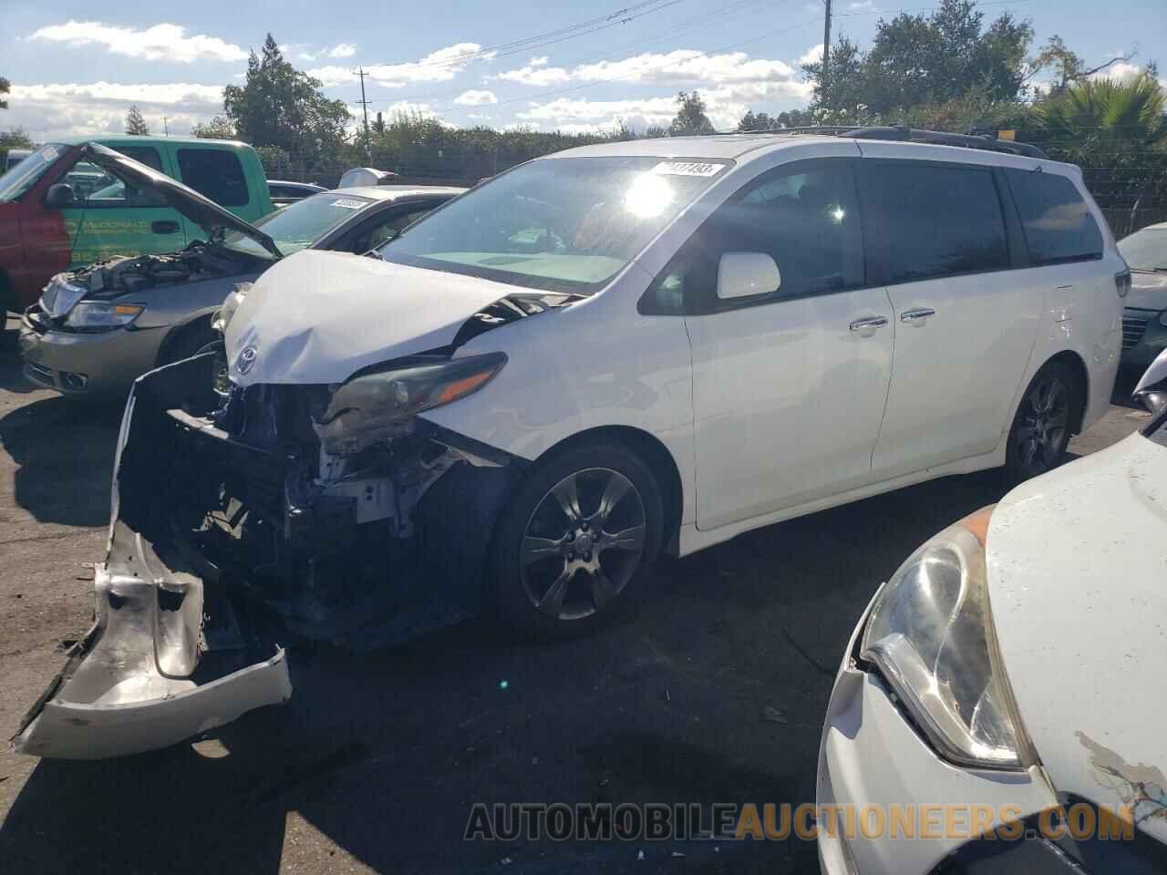 5TDXK3DC2GS727548 TOYOTA SIENNA 2016