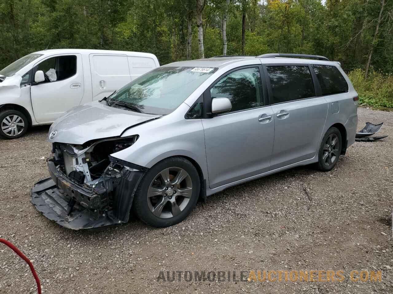 5TDXK3DC3FS678049 TOYOTA SIENNA 2015