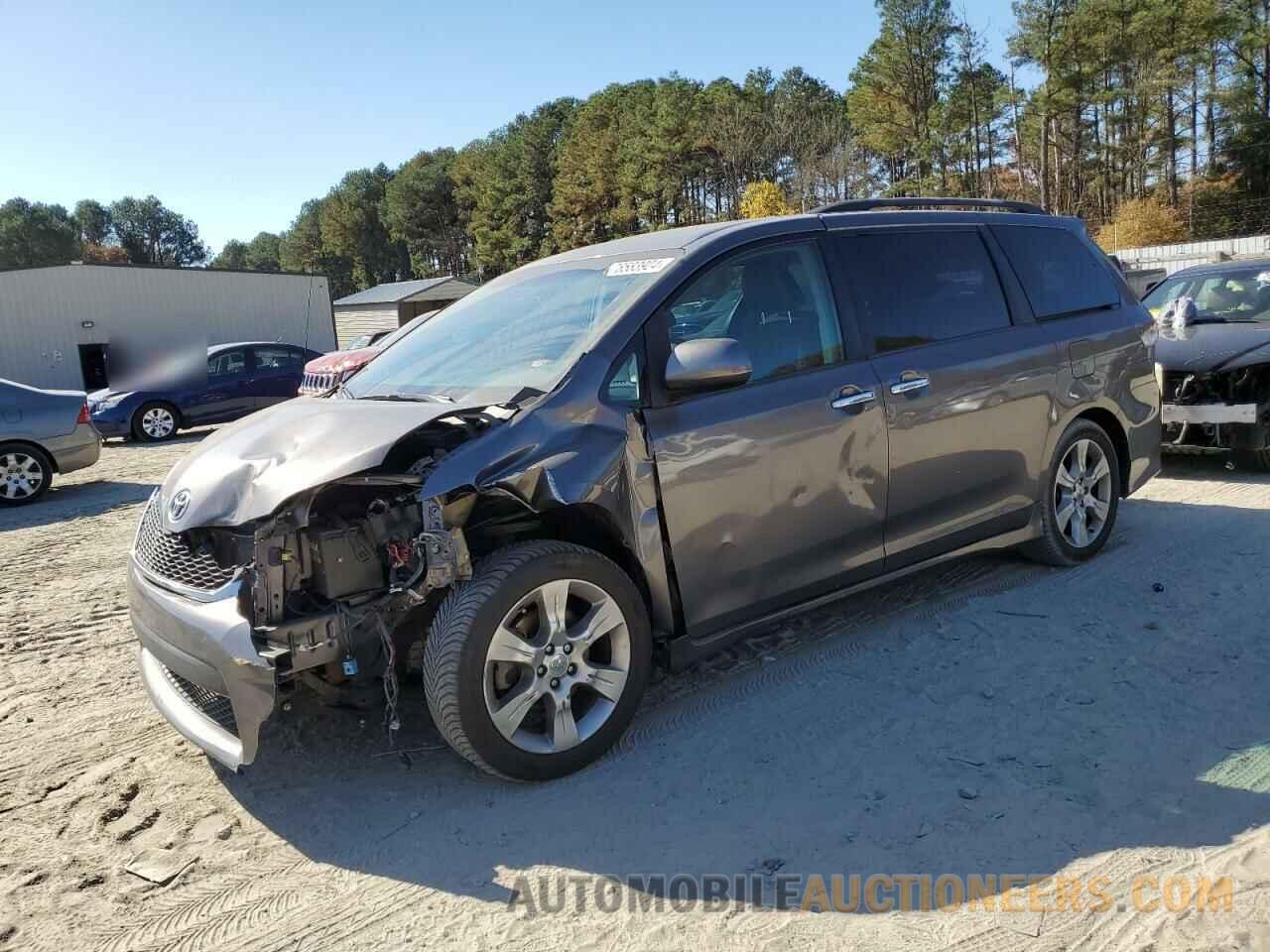 5TDXK3DC4DS292656 TOYOTA SIENNA 2013