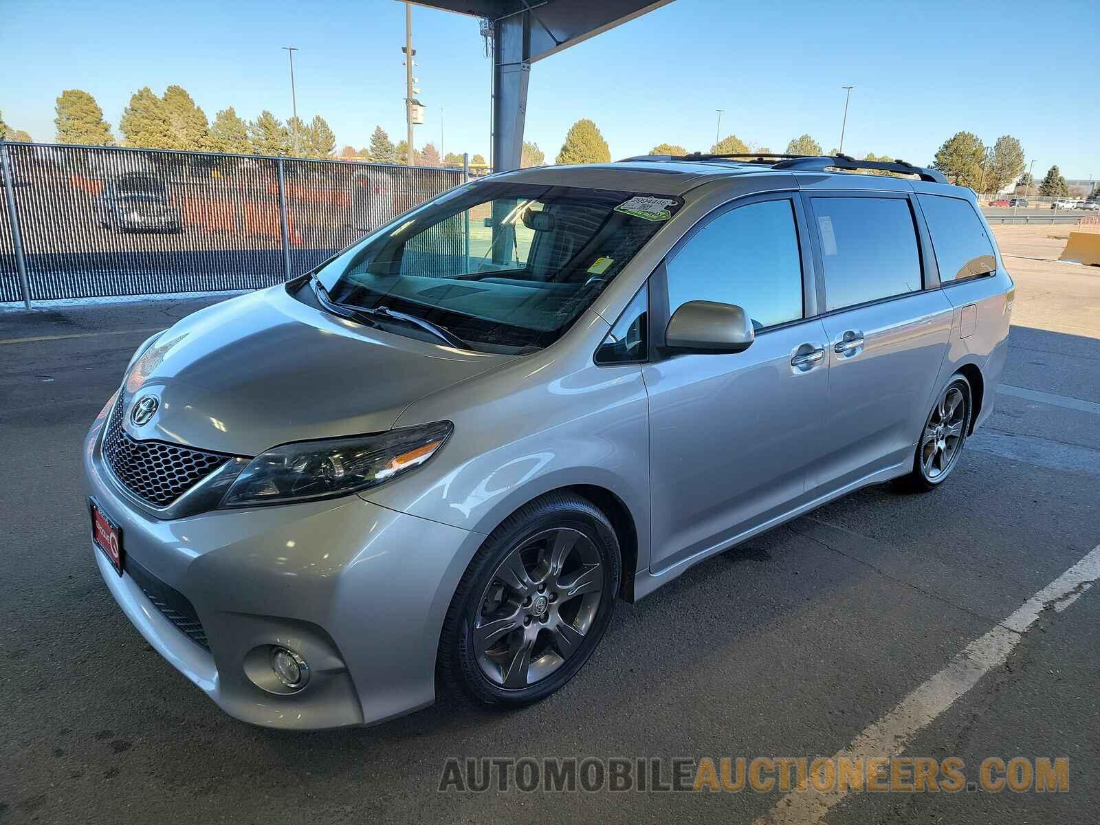 5TDXK3DC4FS578736 Toyota Sienna 2015