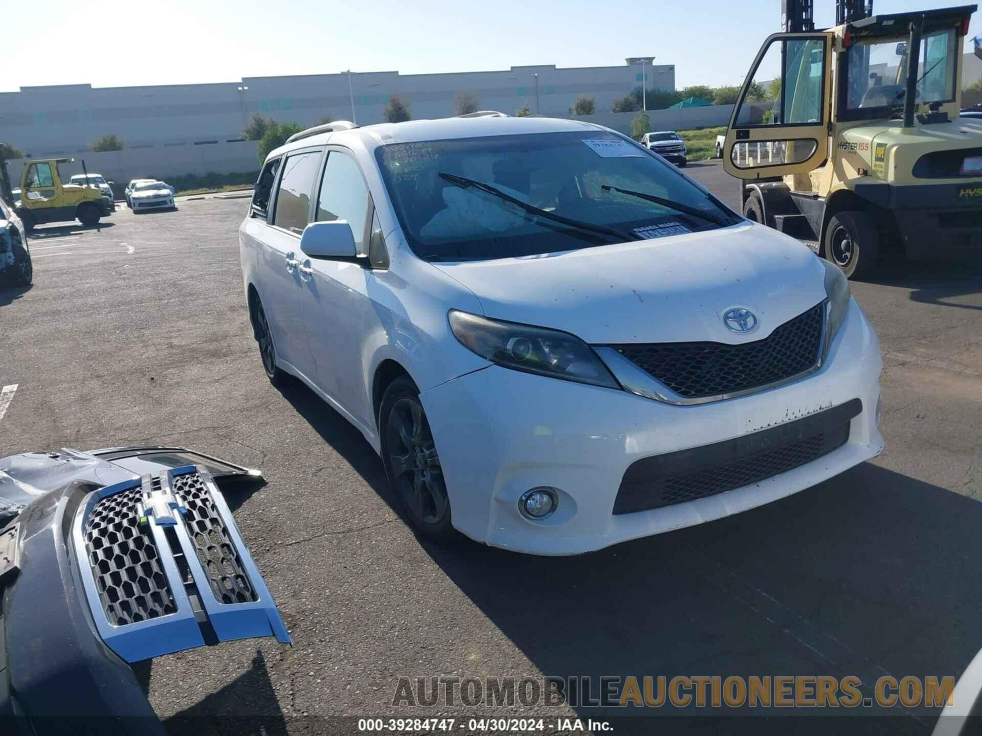 5TDXK3DC4GS710427 TOYOTA SIENNA 2016