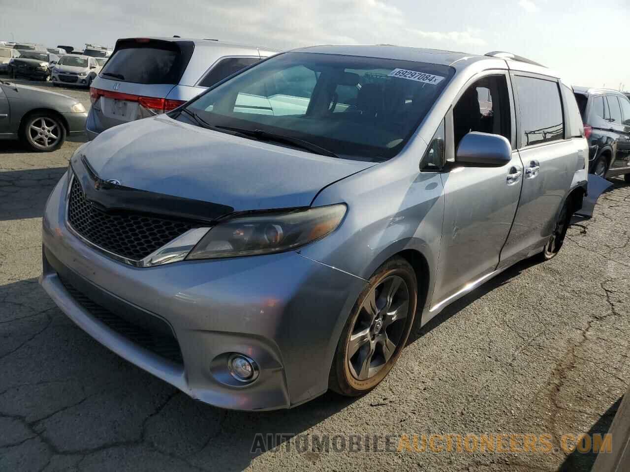 5TDXK3DC5FS635638 TOYOTA SIENNA 2015