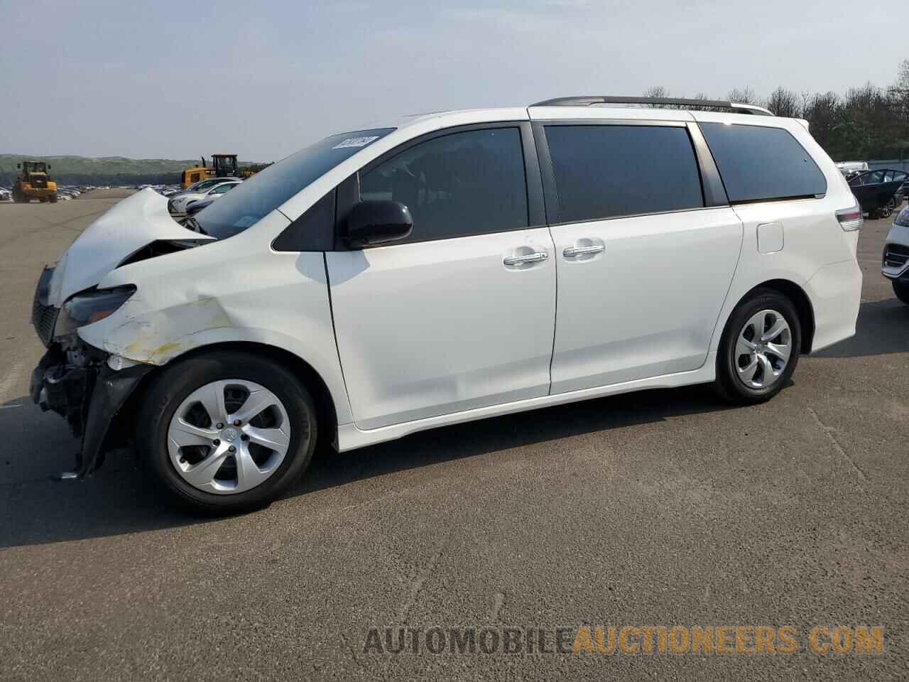 5TDXK3DC6FS615589 TOYOTA SIENNA 2015