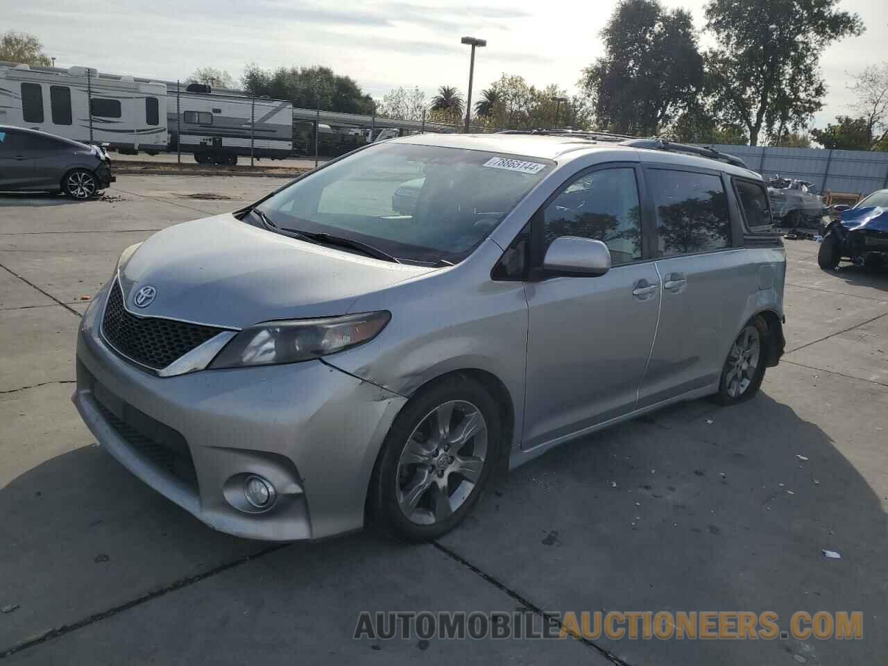 5TDXK3DC7BS088060 TOYOTA SIENNA 2011