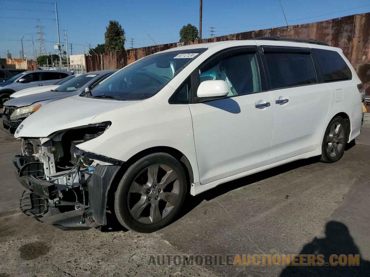 5TDXK3DC7ES471632 TOYOTA SIENNA 2014