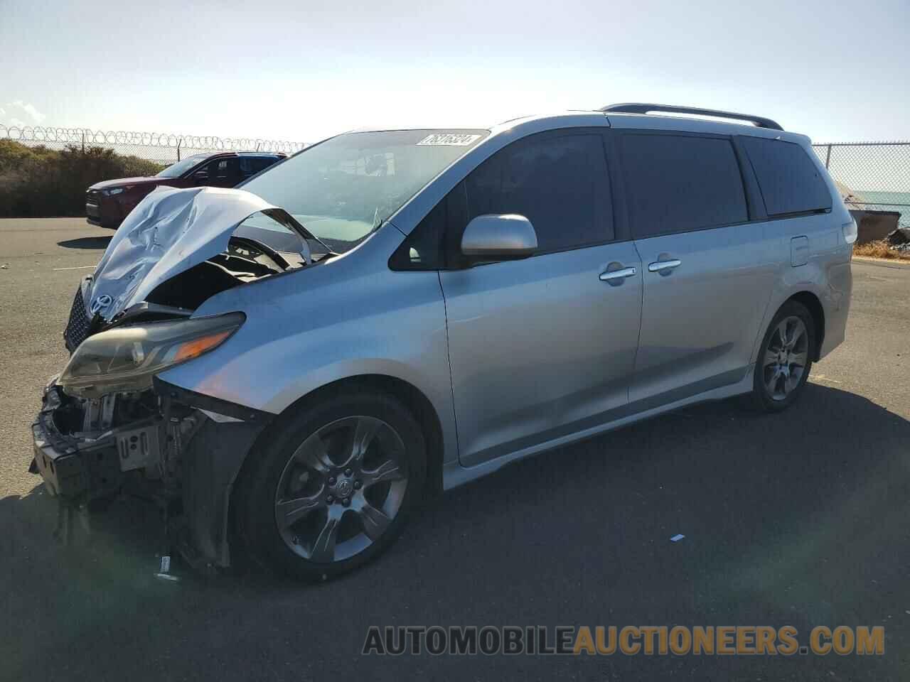 5TDXK3DC7FS664817 TOYOTA SIENNA 2015