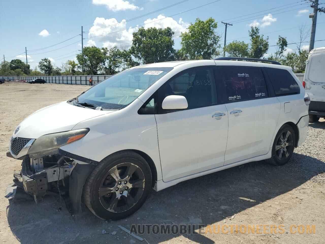 5TDXK3DC9FS527457 TOYOTA SIENNA 2015