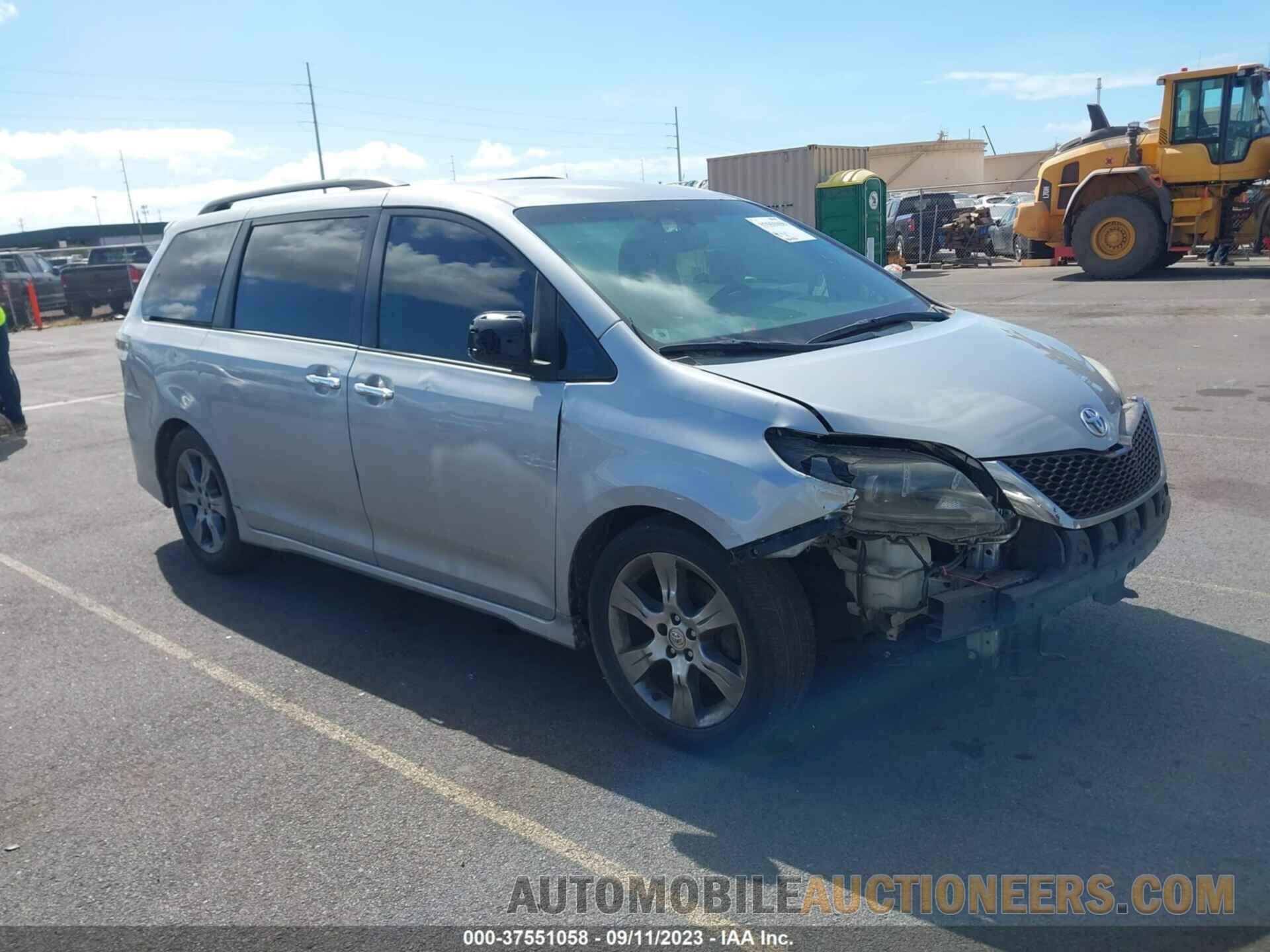 5TDXK3DC9FS549295 TOYOTA SIENNA 2015