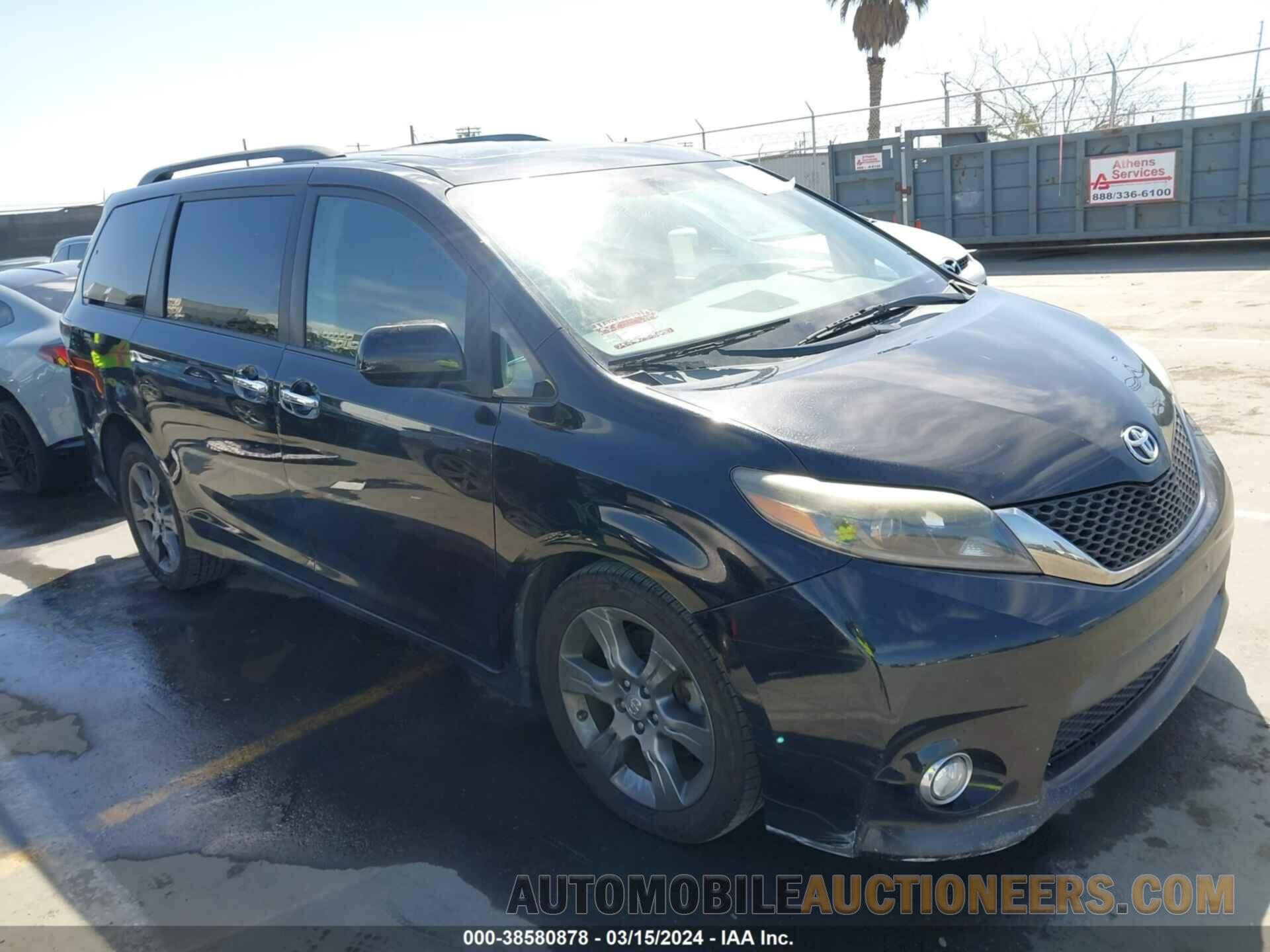 5TDXK3DC9FS615568 TOYOTA SIENNA 2015