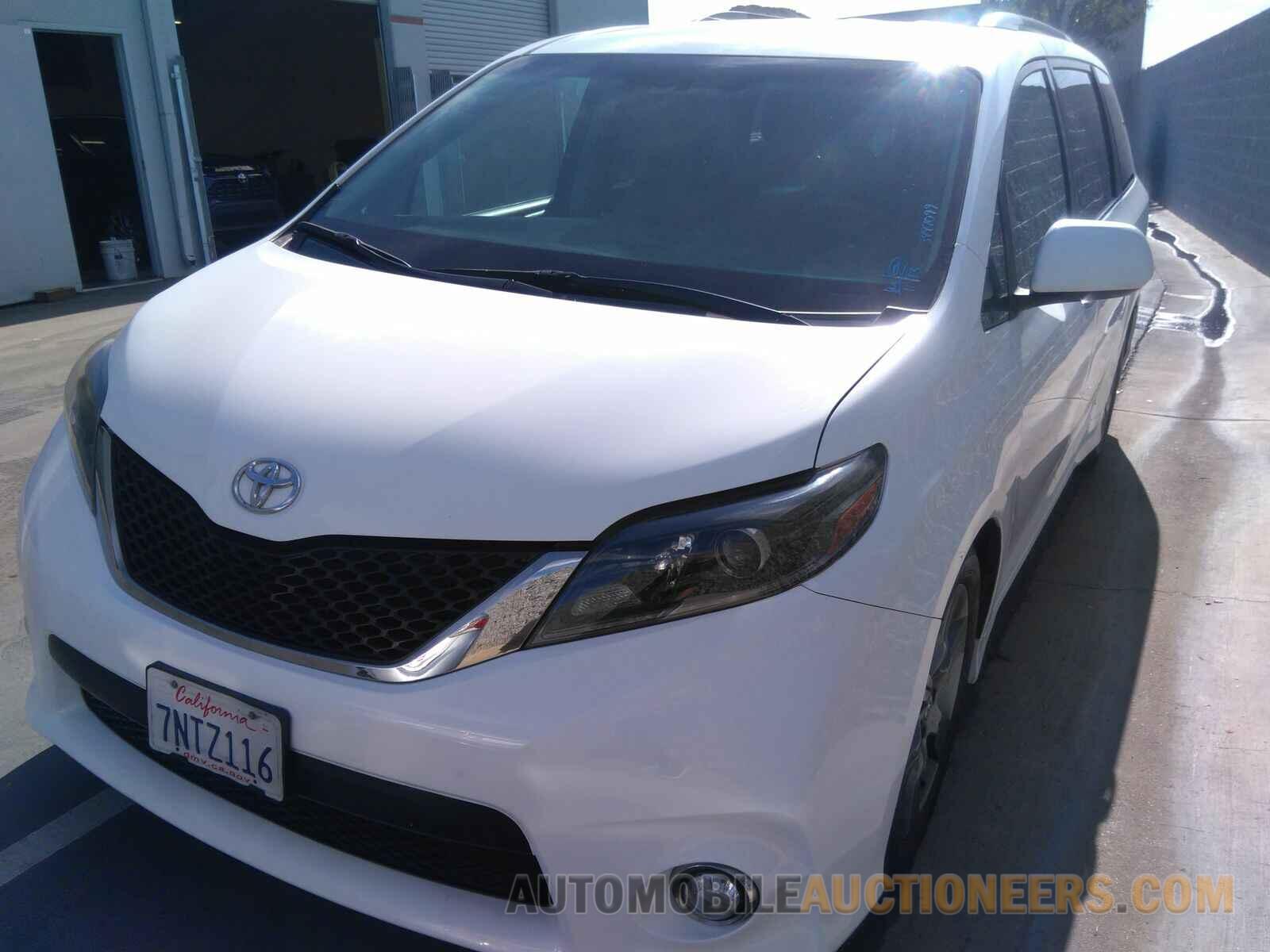 5TDXK3DCXFS680641 Toyota Sienna 2015