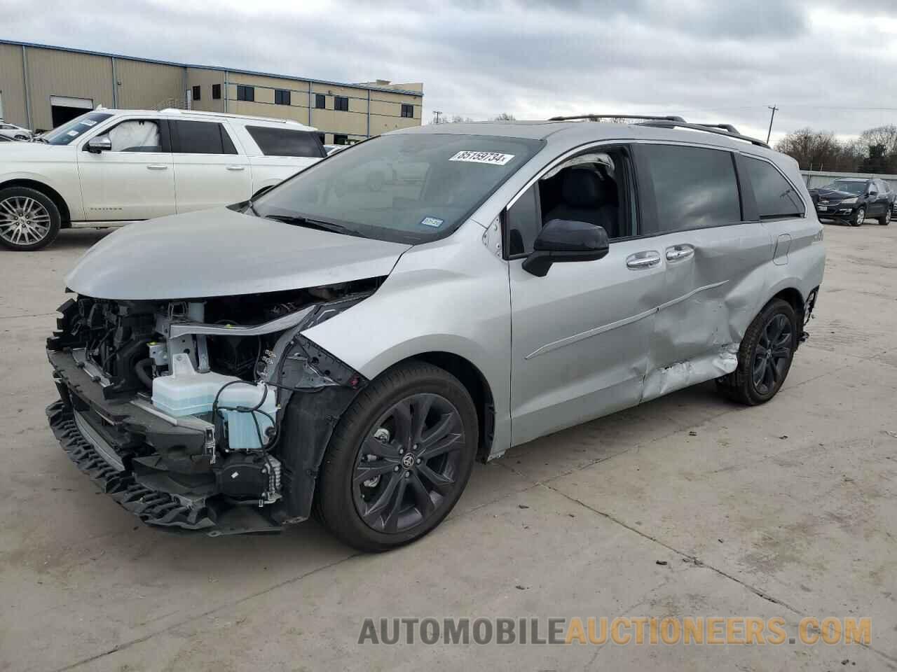 5TDXRKEC5RS212017 TOYOTA SIENNA 2024