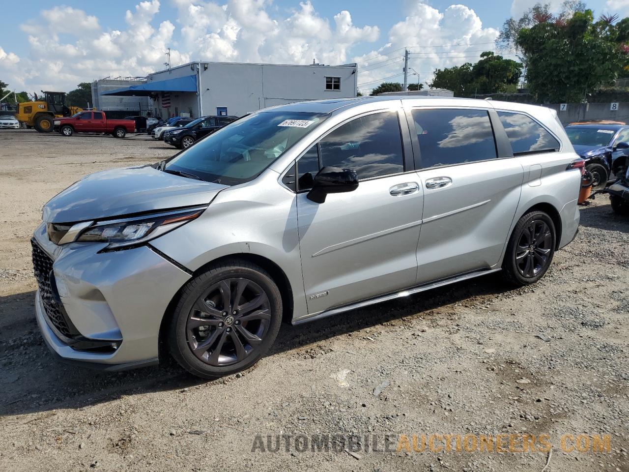 5TDXRKECXMS024795 TOYOTA SIENNA 2021