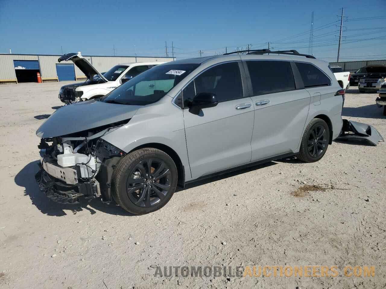 5TDXRKECXRS188183 TOYOTA SIENNA 2024